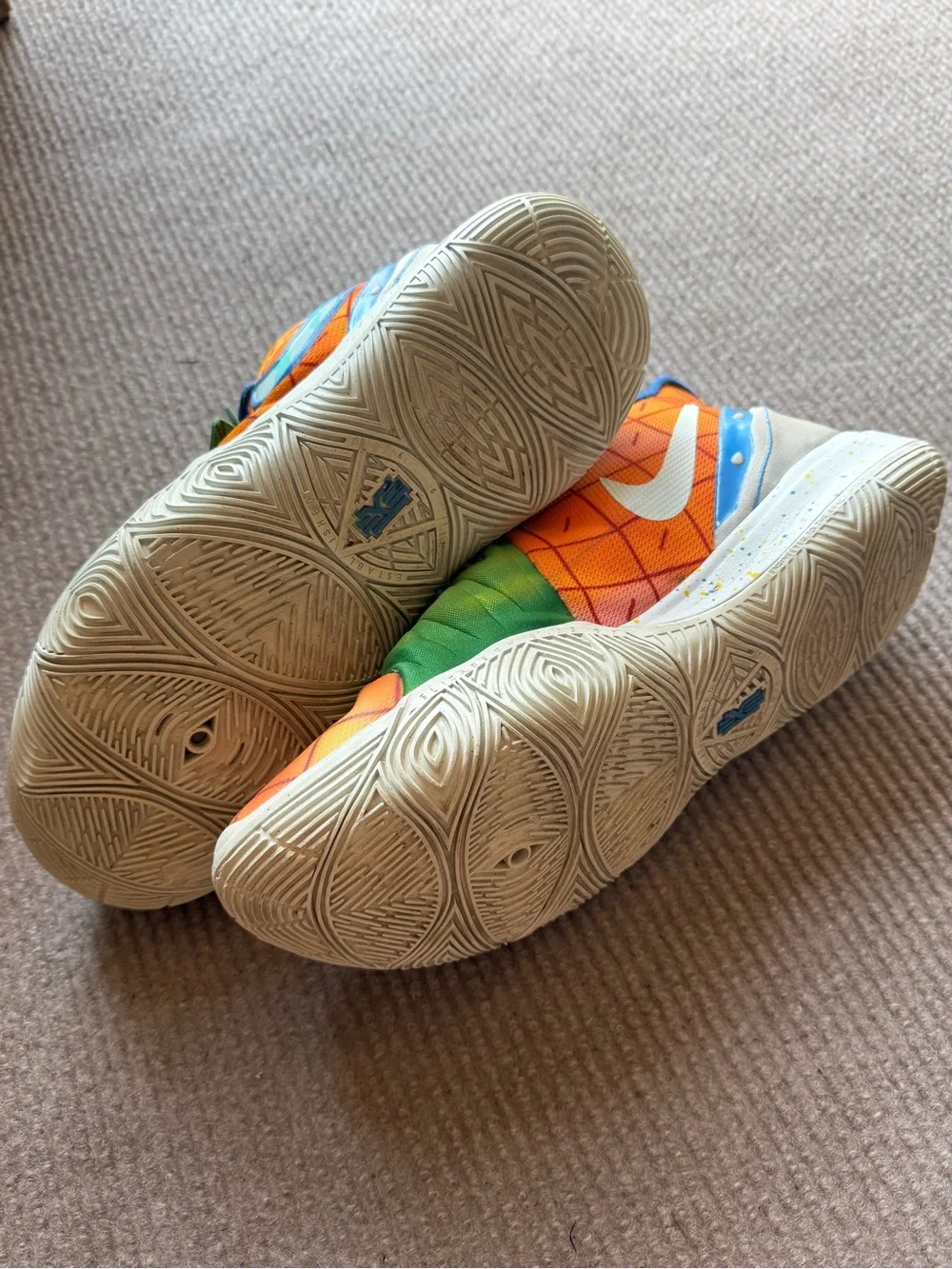 Size 11 - SpongeBob SquarePants x Nike Kyrie 5 Pineapple House Shoes